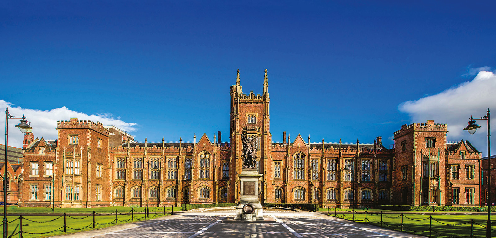Cheap Universities In Belfast – CollegeLearners.com