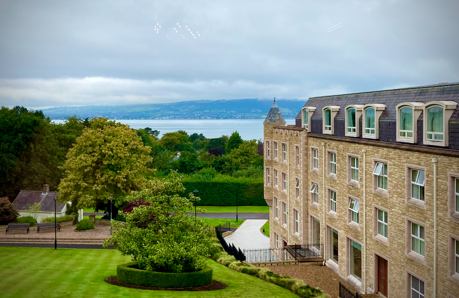 Picture of a hotel and the sea